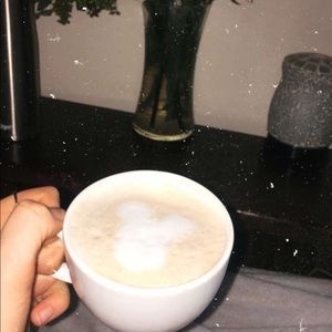 Meet your Posher, Lana